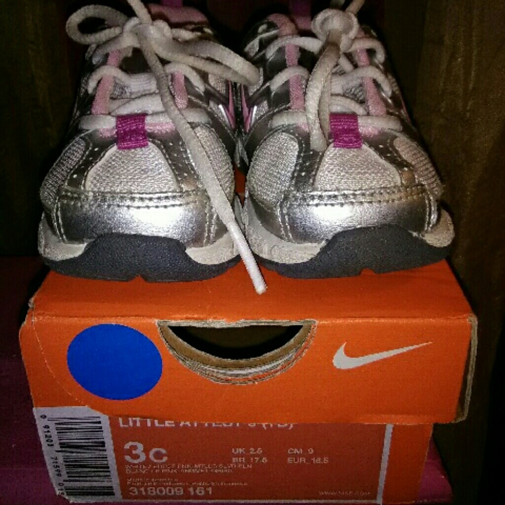 Nike little attest 9